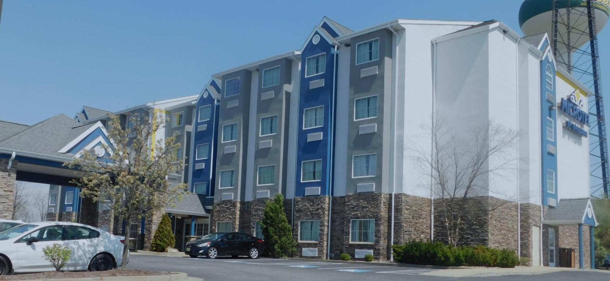 Microtel Inn & Suites By Wyndham Wheeling At The Highlands Triadelphia Экстерьер фото